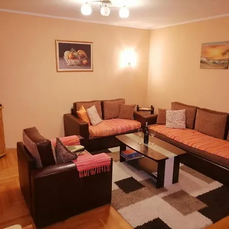 Ostanak kod kuće Etno Kuca Lane *
