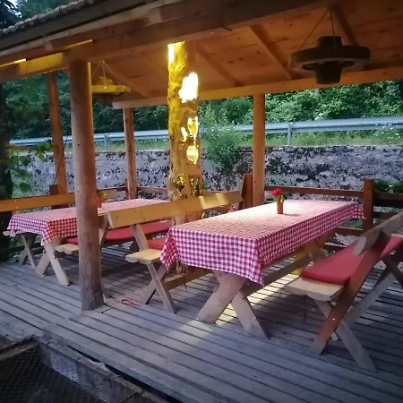 Etno Kuca Lane Ostanak kod kuće Pale