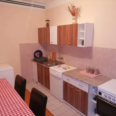 Etno Kuca Lane Pale